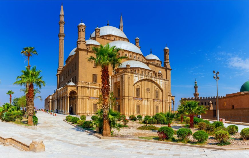 Cairo Private Day Tour to Egyptian Museum Citadel and Khan Khalili Bazaar